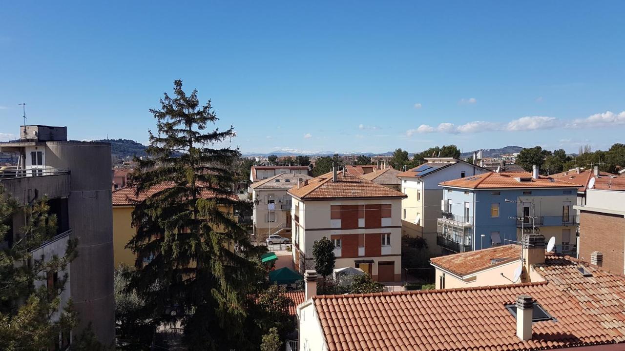 Comfort House Pesaro Buitenkant foto